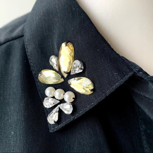 F21 | Sleeveless Jewel Collar Romper - Picture 6 of 7